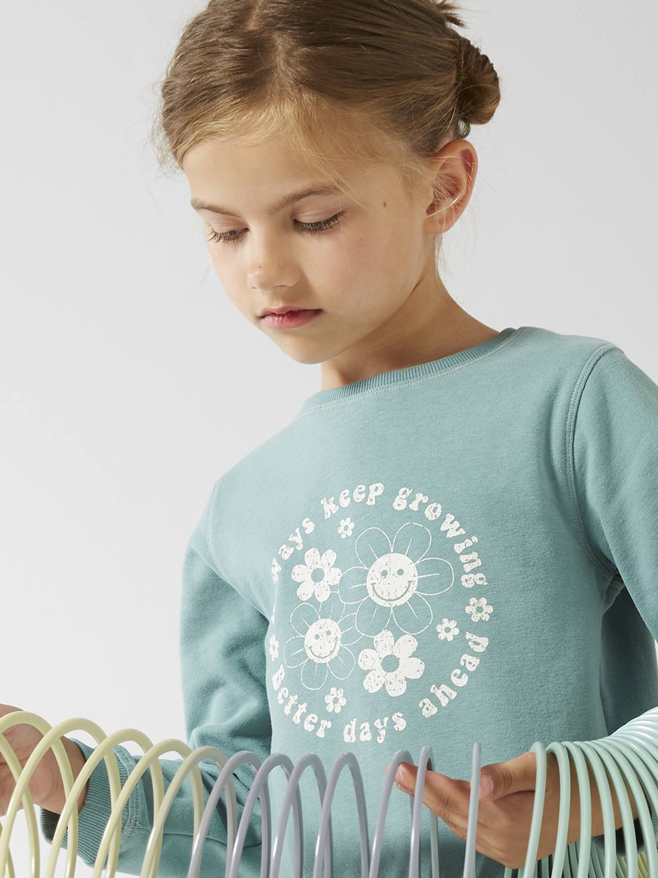 https://kids-avenue.com.ua/pages/gallery/5805/sweat-basics-motifs-details-irises-fille (5).jpg